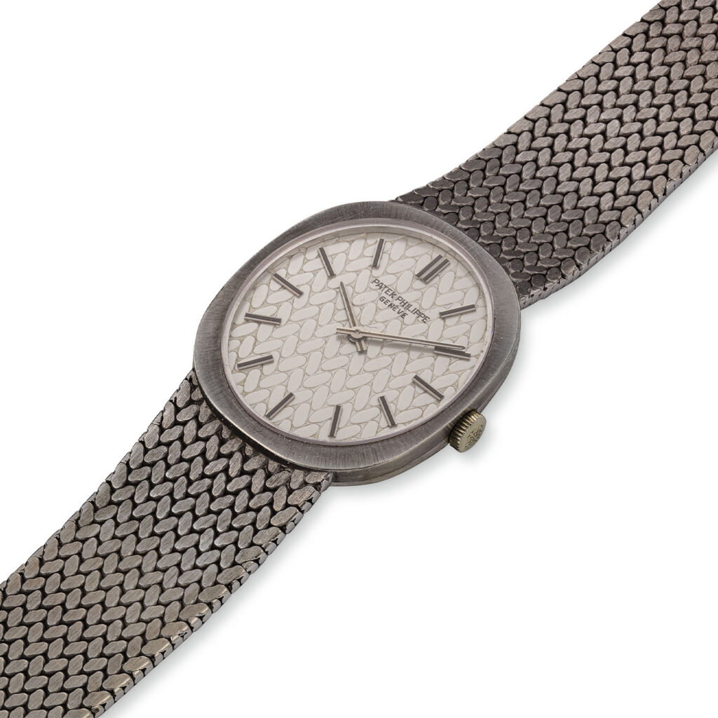 PATEK PHILIPPE ELLIPSE BRACELET WATCH WITH UNUSUAL DIAL, REF. 3584/1G