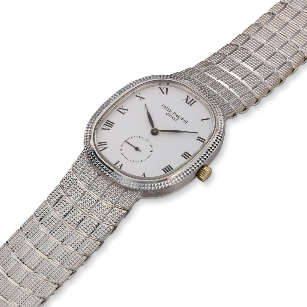 PATEK PHILIPPE HOBNAIL ELLIPSE BRACELET WATCH REF. 3987/10G