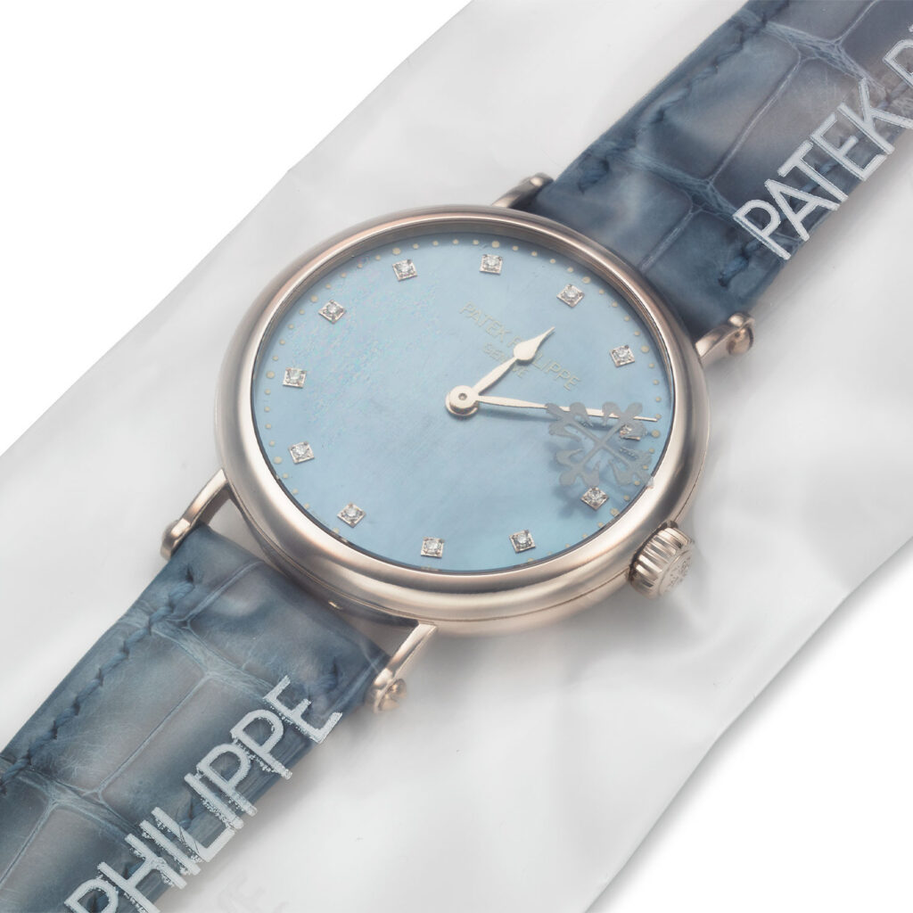 PATEK PHILIPPE WHITE GOLD AND DIAMOND LADIES WRISTWATCH REF. 7200/50G-011