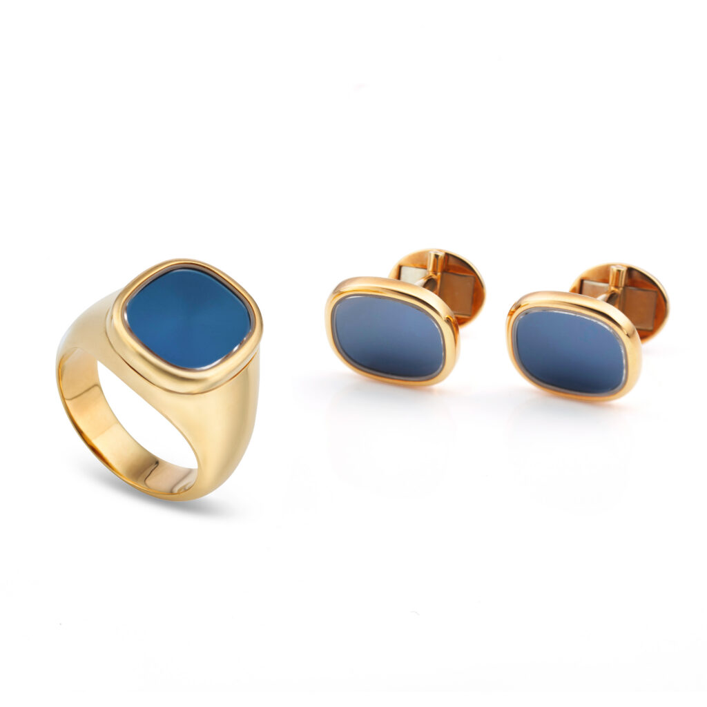 PATEK PHILIPPE YELLOW GOLD ELLIPSE RING AND CUFFLINK SET